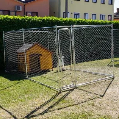 Box Per Cani Modello Lilli Recinto 3,96 X 2,28 Senza Copertura Con Porta Ciotole